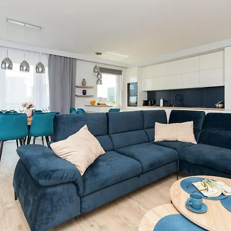 Apartment Sea Waves With Park View By Renters