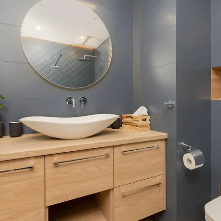 Sea Waves With Park View By Renters * Gdańsk