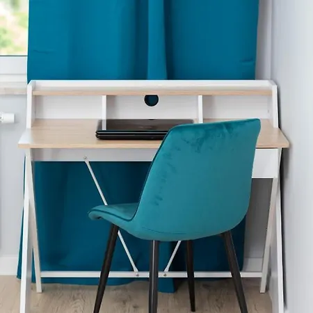 Sea Waves With Park View By Renters