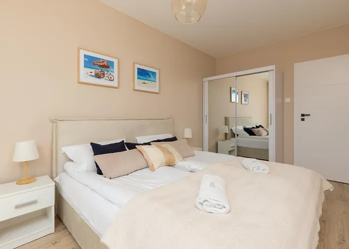 Sea Waves With Park View By Renters Apartmán