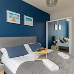Sea Waves With Park View By Renters * Gdańsk